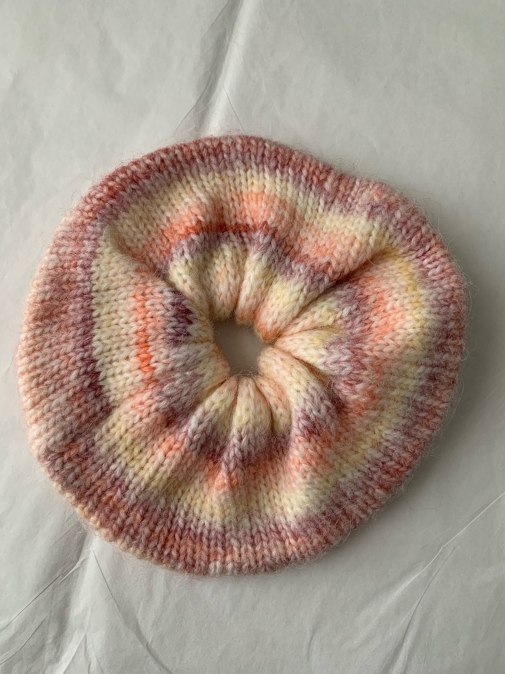 FREE PEOPLE Knit Striped Jumbo Scrunchie NWT Pink Ivory - Picture 3 of 5
